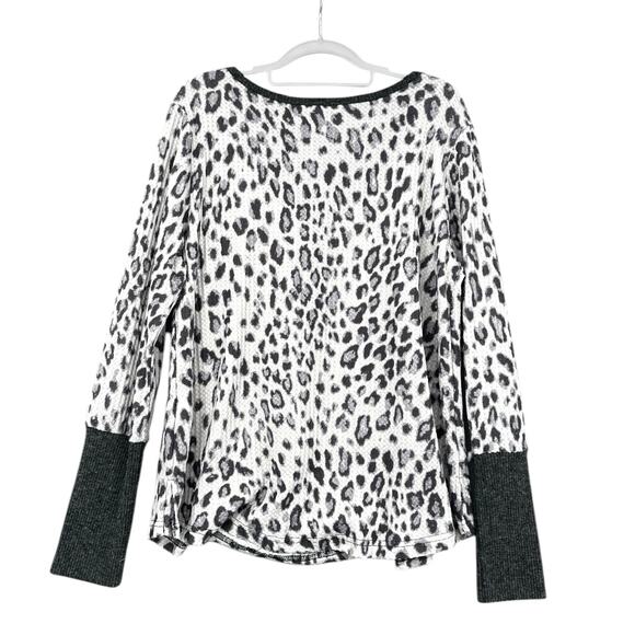 LUUKSE Animal Print Long Sleeves‎ Button Henley Top Womens XL - Picture 2 of 6